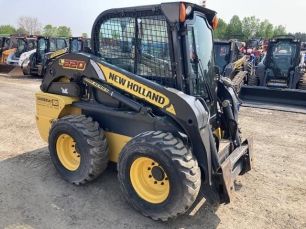 Photo of a 2015 New Holland L220
