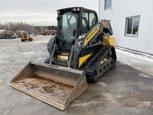 Photo of a 2020 New Holland C237