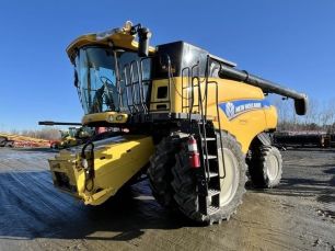 Photo of a 2013 New Holland CR7090