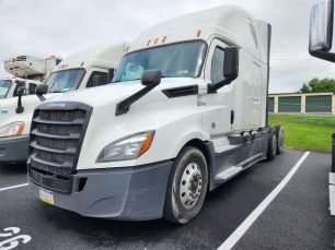 Photo of a 2018 Freightliner CASCADIA 126