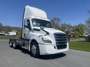 Photo of a 2025 Freightliner CASCADIA 126