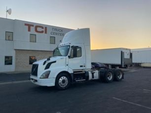 Photo of a 2016 Volvo VNL64T300