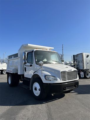 Photo of a 2017 Freightliner BUSINESS CLASS M2 106