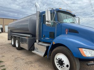 Photo of a 2010 Kenworth T370