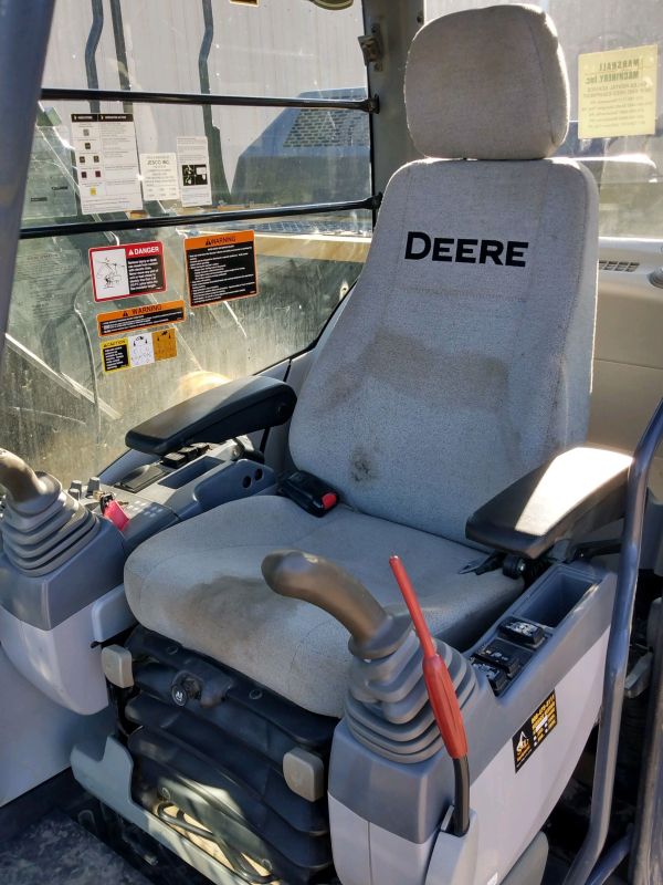 2019 John Deere 210G